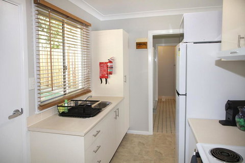 Armidale Cottage - All You Need On Taylor - Hervey Bay Accommodation 3