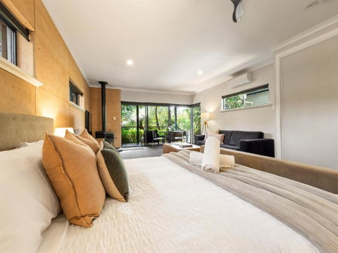 Aroha - Hervey Bay Accommodation 4