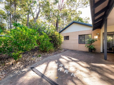Aroha - Hervey Bay Accommodation 2