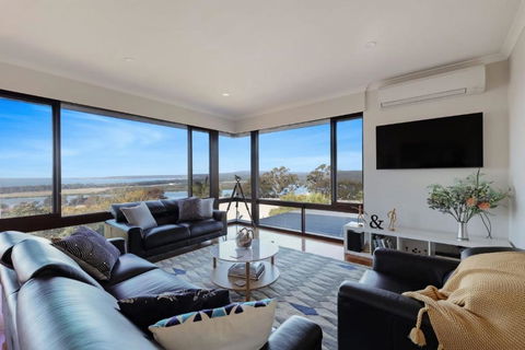 Arrawong - Tourism Hervey Bay 0
