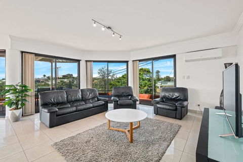 Ash Sienna - Tourism Hervey Bay 3