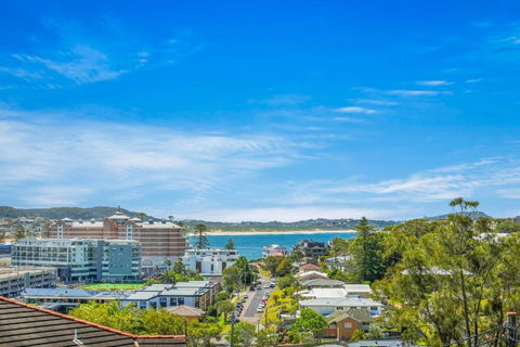 Ash Sienna - Tourism Hervey Bay 0