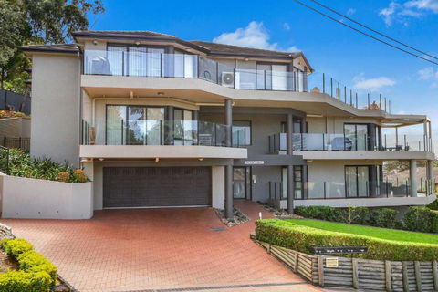 Ash Sienna - Tourism Hervey Bay 1