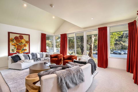 Aspect 5 Chalet A Stones Throw From All Thredbo Has To Offer - Tourism Hervey Bay 2