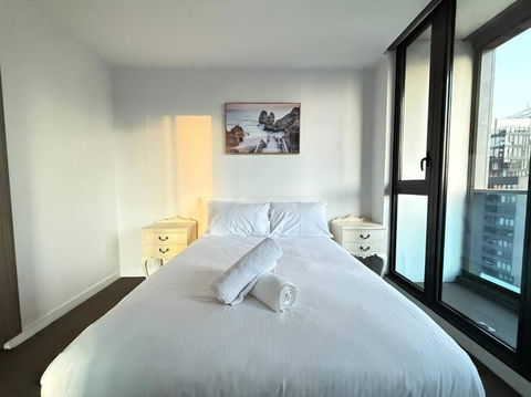 Astonishing 2B2B UpperWestSide Residence Opposite Southern Cross Station - Tourism Hervey Bay 3