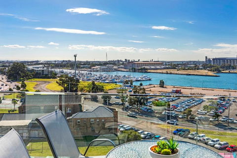 Astra Apartments Newcastle - Tourism Hervey Bay 0