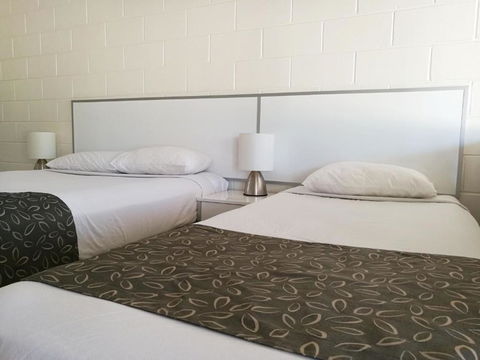 Augathella Motel & Caravan Park - Tourism Hervey Bay 4