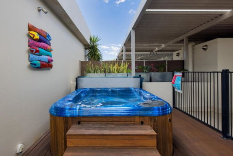 Aura 10 Shoal Bay - Tourism Hervey Bay 1
