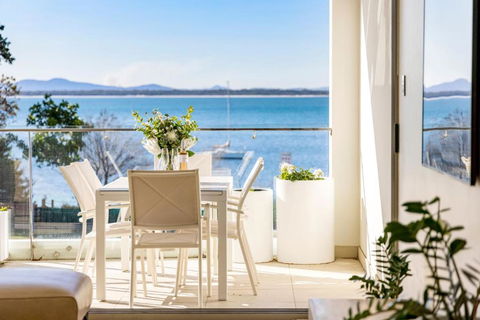 Aura 3 Spectacular Beachside Views - Tourism Hervey Bay 1