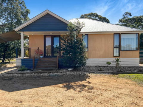 Aurora Cottages - Six Seasons - Tourism Hervey Bay 2