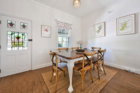Autumn Leaf Cottage - Heritage Charm, Close To CBD - Tourism Hervey Bay 3