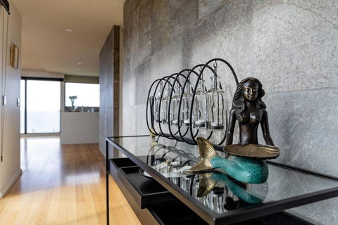 Ava - Luxe Oceanfront Beach House - Tourism Hervey Bay 1
