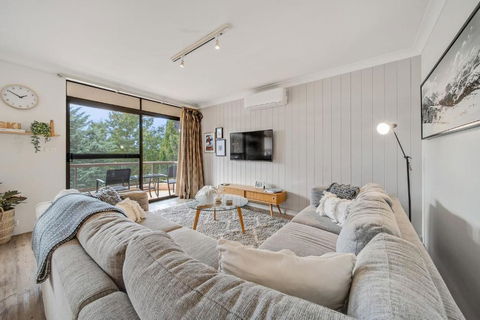 Avalanche 3 - 3BR Apartment L Central Location L Balcony L WiFi - Tourism Hervey Bay 2