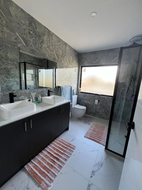 Avenue - Tourism Hervey Bay 1