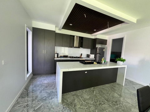 Avenue - Tourism Hervey Bay 4