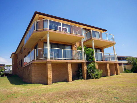 Avilla Court 1 - Tourism Hervey Bay 3