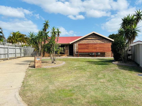 Avoca House - Tourism Hervey Bay 1