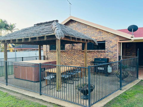 Avoca House - Tourism Hervey Bay 3