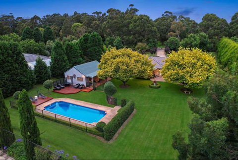 Avonlea, Bowral, Southern Highlands - Tourism Hervey Bay 0