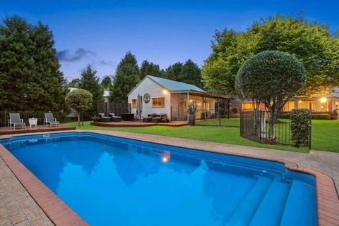 Avonlea, Bowral, Southern Highlands - Tourism Hervey Bay 4