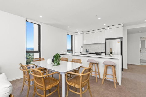 Awesome 2BR2B Mesmerizing OceanViews! - Hervey Bay Accommodation 3