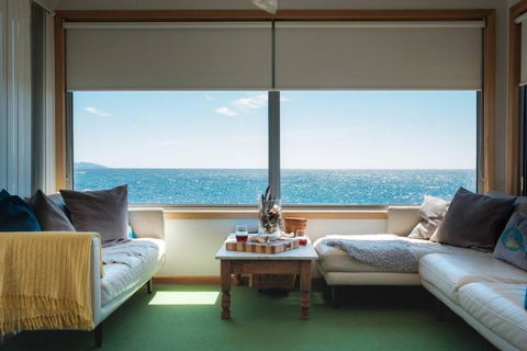 Awesome Beach House Bicheno - Tourism Hervey Bay 0