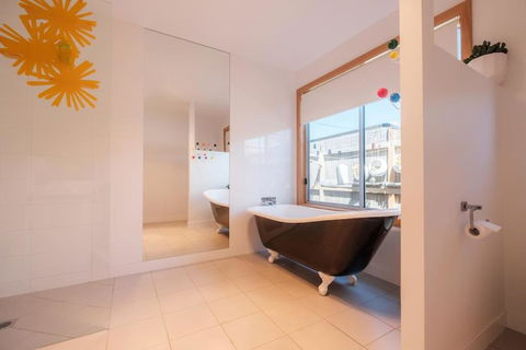 Awesome Beach House Bicheno - Tourism Hervey Bay 4