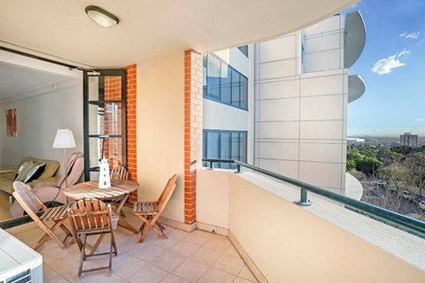 AX301 - Located In The Heart Of North Sydney - Tourism Hervey Bay 1