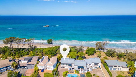 Azure - Tourism Hervey Bay 0