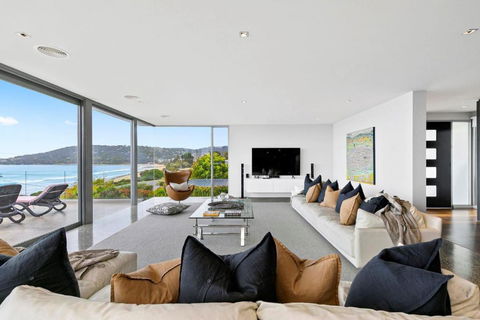 Azure - Tourism Hervey Bay 1