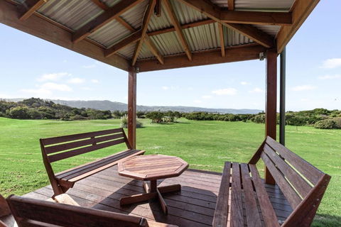 Apollo Bay Cottages- Sugarloaf - Tourism Hervey Bay 3
