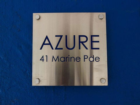 Azure On Geoffrey Bay - Tourism Hervey Bay 3