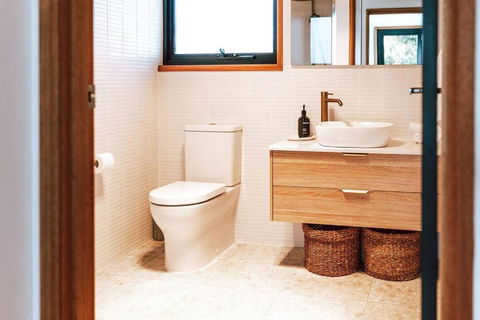 B E R T I E - Central Bicheno - Hervey Bay Accommodation 4