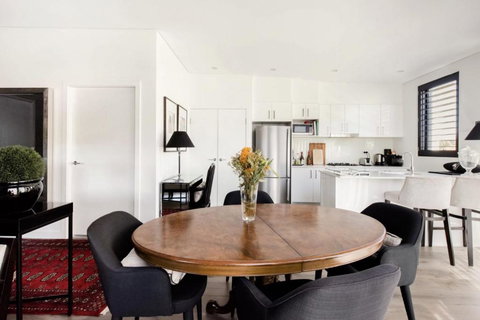 B312S - Luxury Waverton Apartment - Hervey Bay Accommodation 2