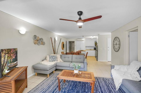 Baden 62 Rainbow Shores - Hervey Bay Accommodation 0