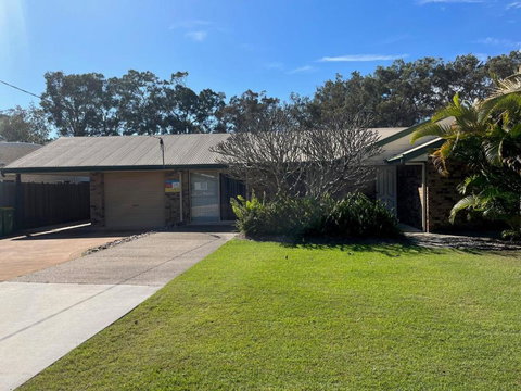 Baker Rainbow Beach - Hervey Bay Accommodation 1