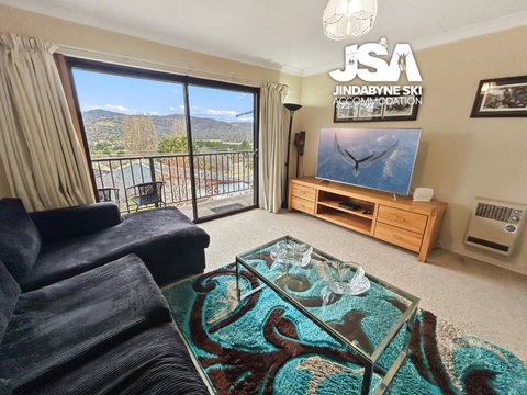 Balaton 2 - Hervey Bay Accommodation 4