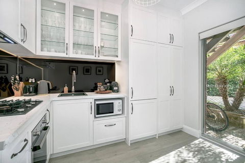 BALO1 - The Esplanade - Mosman - Hervey Bay Accommodation 2