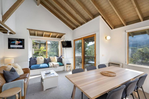 Banjo 1 Bedroom With Loft Bunk Room And Amazing Views - Hervey Bay Accommodation 0