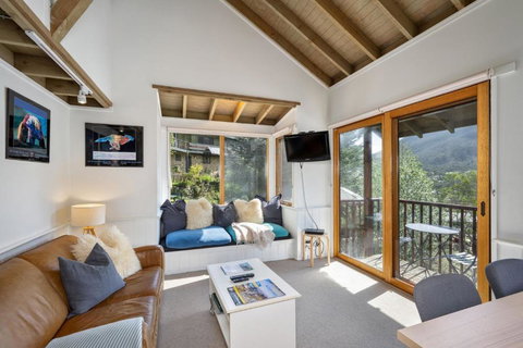 Banjo 1 Bedroom With Loft Bunk Room And Amazing Views - Hervey Bay Accommodation 1