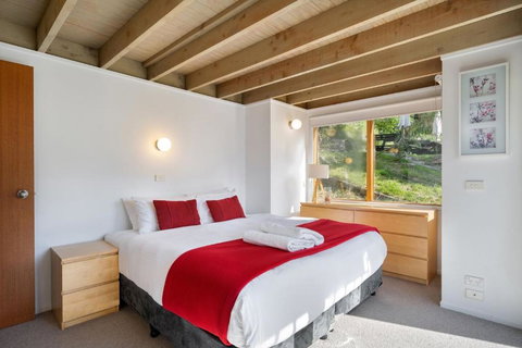 Banjo 1 Bedroom With Loft Bunk Room And Amazing Views - Hervey Bay Accommodation 4