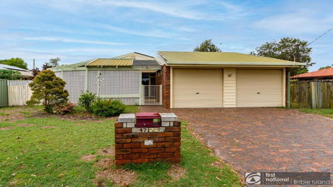 Banksia Gem One Street Back From Waterfront - Hervey Bay Accommodation 0