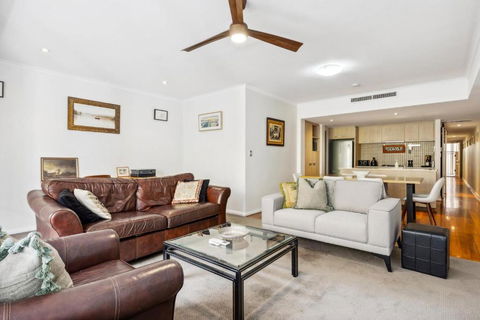 BANN2/5 - Bannister Heritage Hideaway - Hervey Bay Accommodation 0