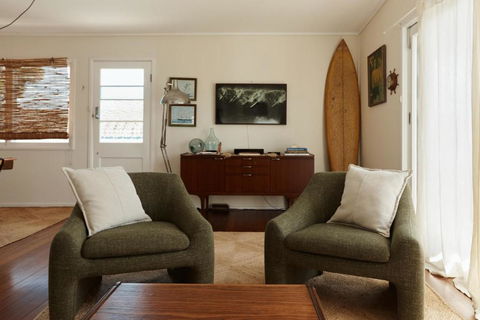 BAY PROPERTIES . The Sailor Shack - Hervey Bay Accommodation 1
