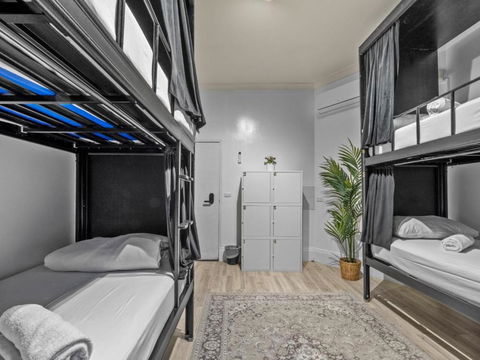 AZZURRO POD HOTEL Darling Harbour- Near ICC - Tourism Hervey Bay 1