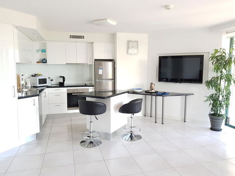 Excellsior Apartments - Hervey Bay Accommodation 4