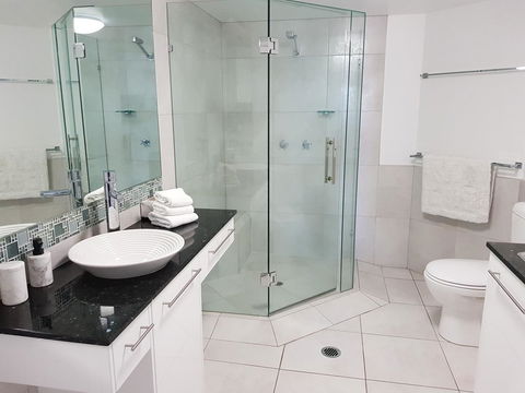 Excellsior Apartments - Hervey Bay Accommodation 5