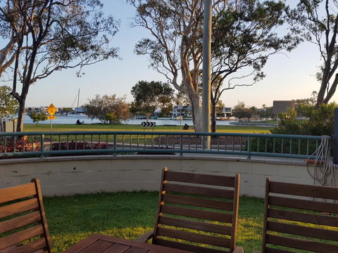 Excellsior Apartments - Hervey Bay Accommodation 28