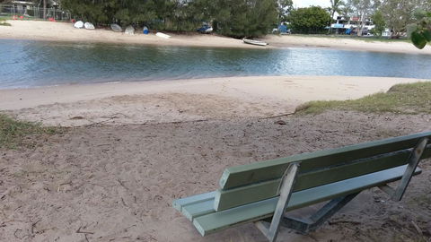 Excellsior Apartments - Hervey Bay Accommodation 12