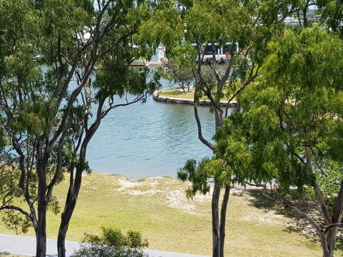 Excellsior Apartments - Hervey Bay Accommodation 23